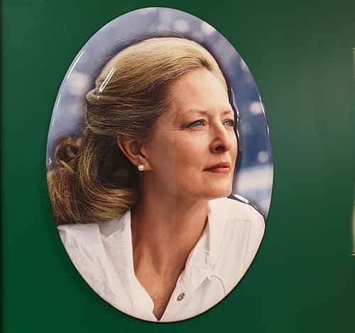 Объёмные портреты на керамике